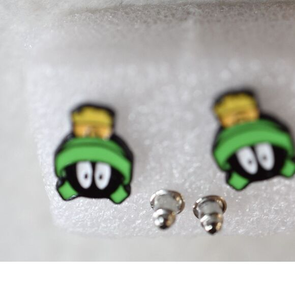 New Cartoon Cute Marvin The Martian Fun Funky Post Unisex Earrings - Picture 2 of 2